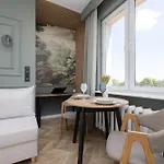 Апартаменты Elegancki Dla 4 Osob W Warszawie By Renters *