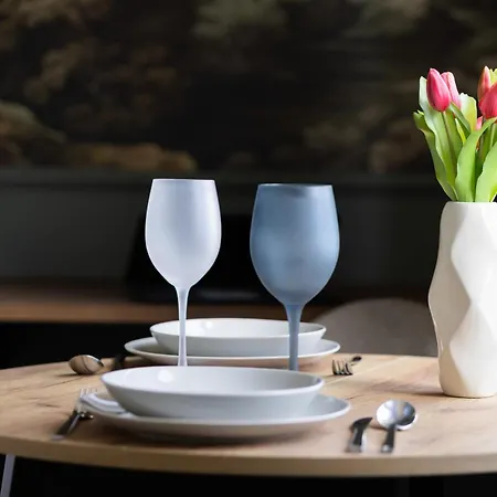 Elegancki Dla 4 Osob W Warszawie By Renters Apartament