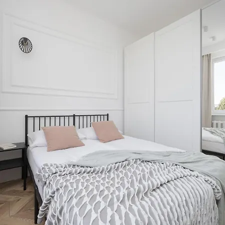 Elegancki Dla 4 Osob W Warszawie By Renters